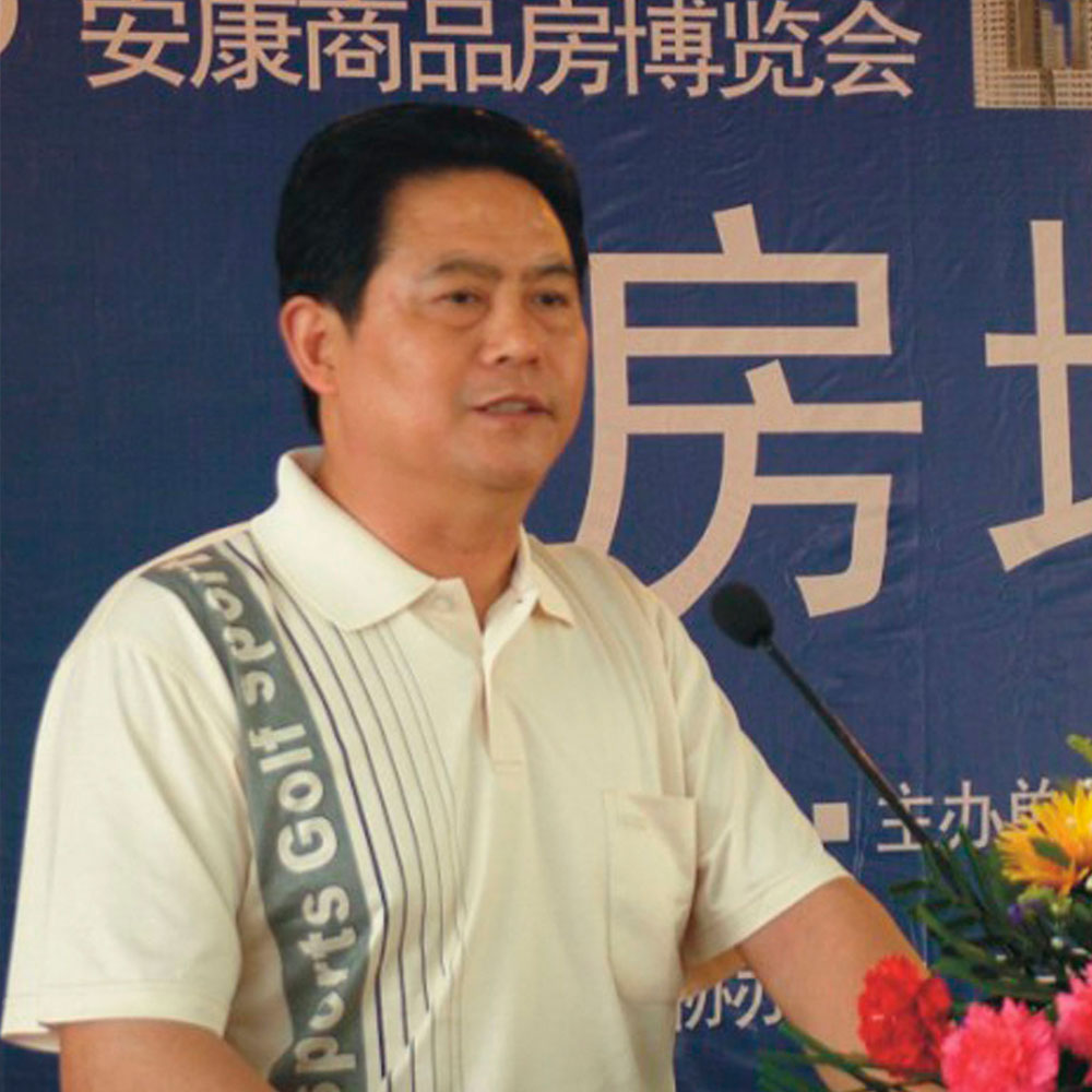 記省勞模、興安地產(chǎn)集團(tuán)董事長兼總經(jīng)理江樹群